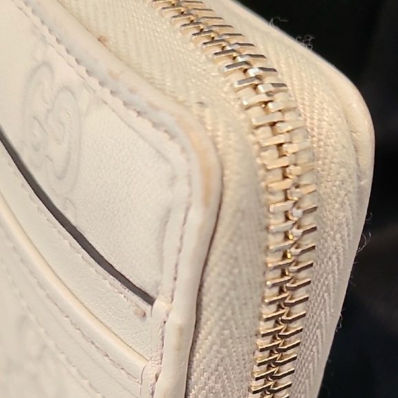 Gucci Gray Embossed Wallet - Picture 5 of 9